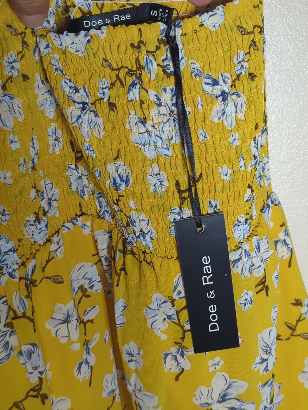 Doe & Rae Yellow Floral Smocked Ruffle Strap Camisole Size S - Picture 4 of 7